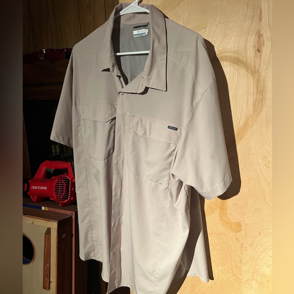 Columbia Short Sleeve Button Up